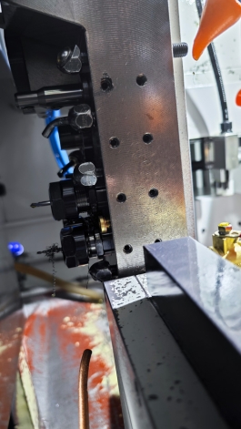 CHIAH CHYUN CB-32M 7-AXIS CNC SLIDING HEAD LATHE