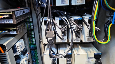 CHIAH CHYUN CB-32M 7-AXIS CNC SLIDING HEAD LATHE