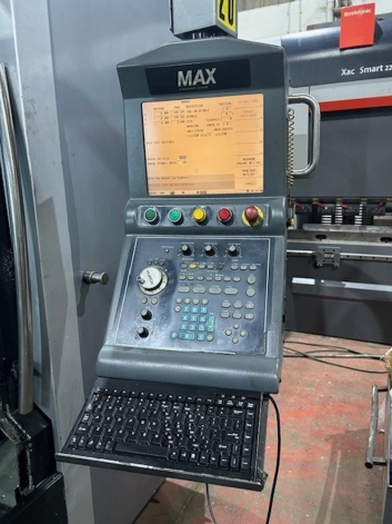 HURCO VMX50MI CNC VERTICAL MACHINING CENTRE